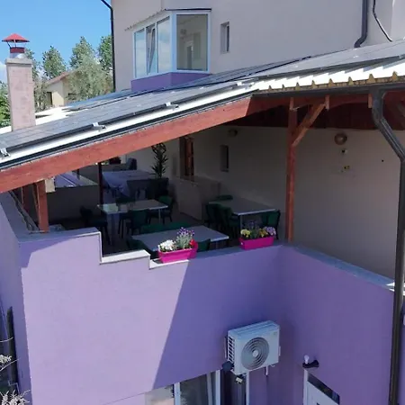 Penzion Flux Mamaia Nord 3*