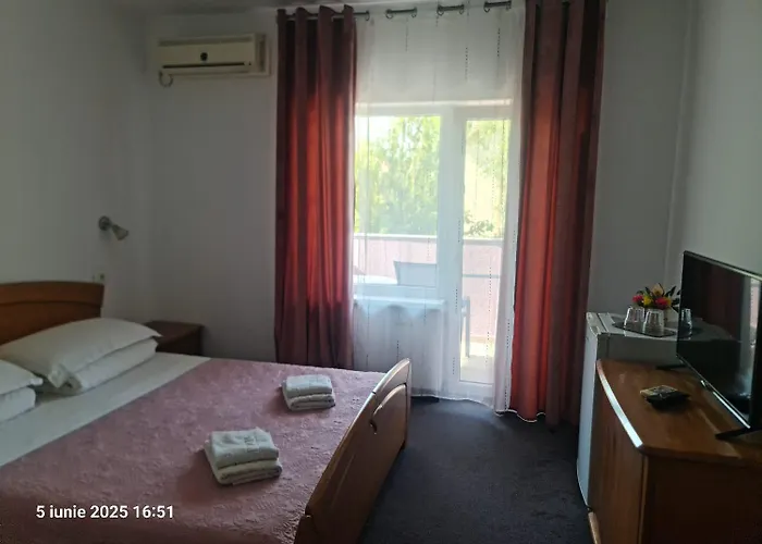 Flux Mamaia Nord Pensionat